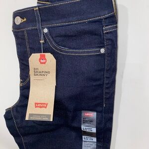 Levi's Shaping Skinny Jeans in Dark Indigo with Contrast Stitching